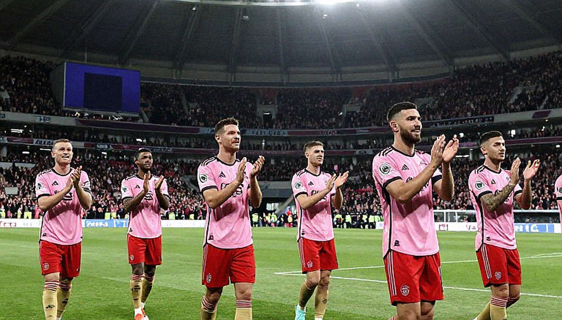 Năm bàn trong hiệp một của Fenerbahçe: Vết lặp của İsmail Kartal và cột mốc ba mùa