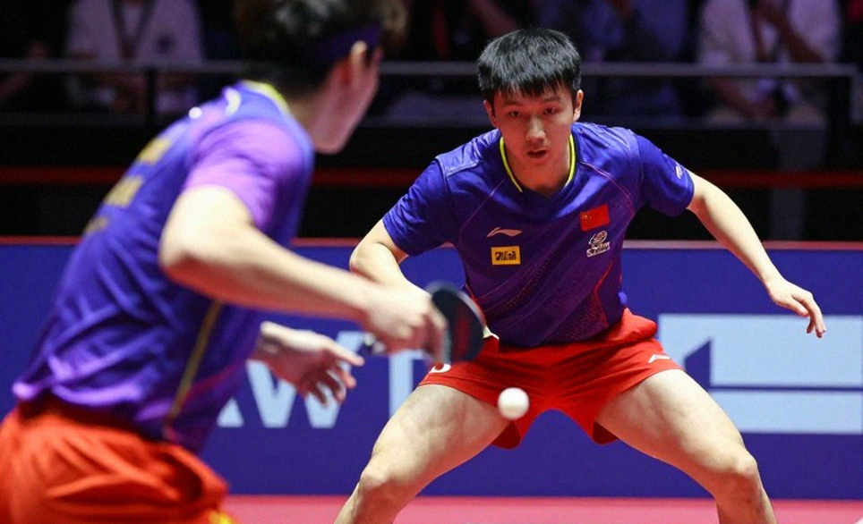 Trong lớp bụi thời gian của học viện bóng bàn Osaka: Một mầm non chờ ánh đèn