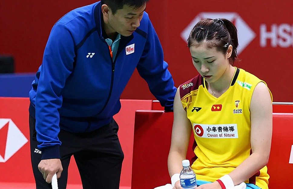 Alwi Farhan tập với Kento Momota trước Asian Games 2026: chỗ trống dữ liệu trong một bản tin đẹp
