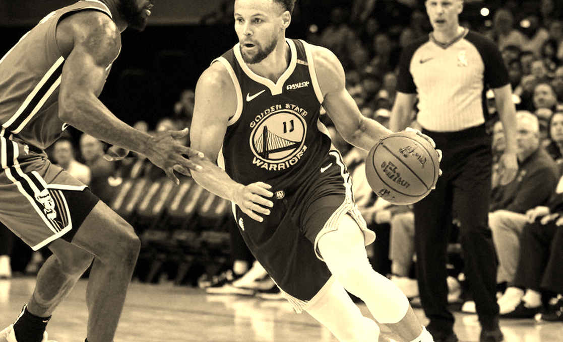 Ben Simmons rách gân Achilles: Sacramento trả giá bằng một suất đội hình, Simmons trả giá bằng sự nghiệp