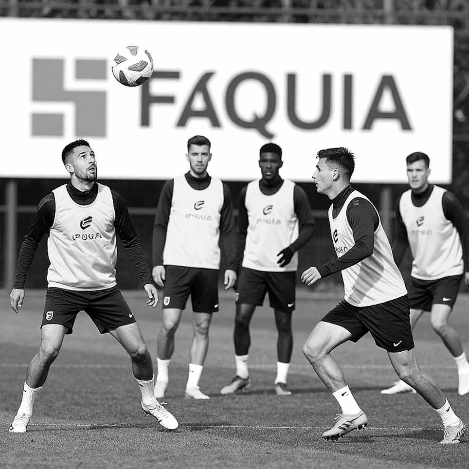 Ba sân vận động 265.000 chỗ và bài kiểm tra sức chứa trước World Cup 2042