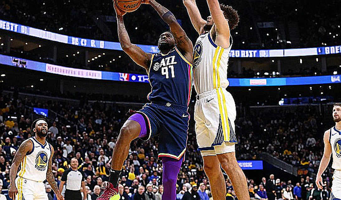 D'Angelo Russell bị waive: Khi thương hiệu chạy nhanh hơn sản xuất D'Angelo Russell bị waive: Khi thương hiệu chạy nhanh hơn sản xuất