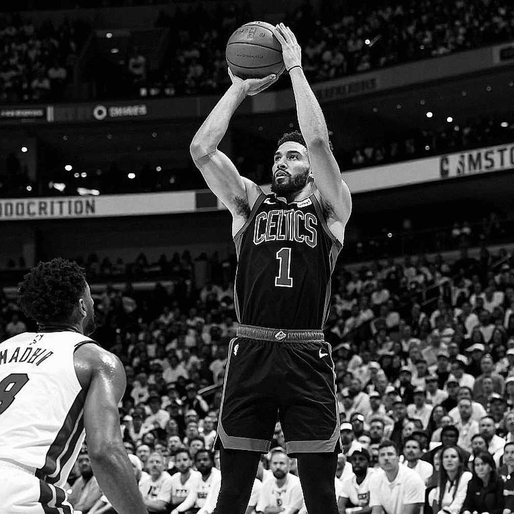 Baskonia mở màn EuroLeague với mười hai cái tên cũ: Alex Len và câu trả lời bị đẩy về phòng họp Baskonia mở màn EuroLeague với mười hai cái tên cũ: Alex Len và câu trả lời bị đẩy về phòng họp