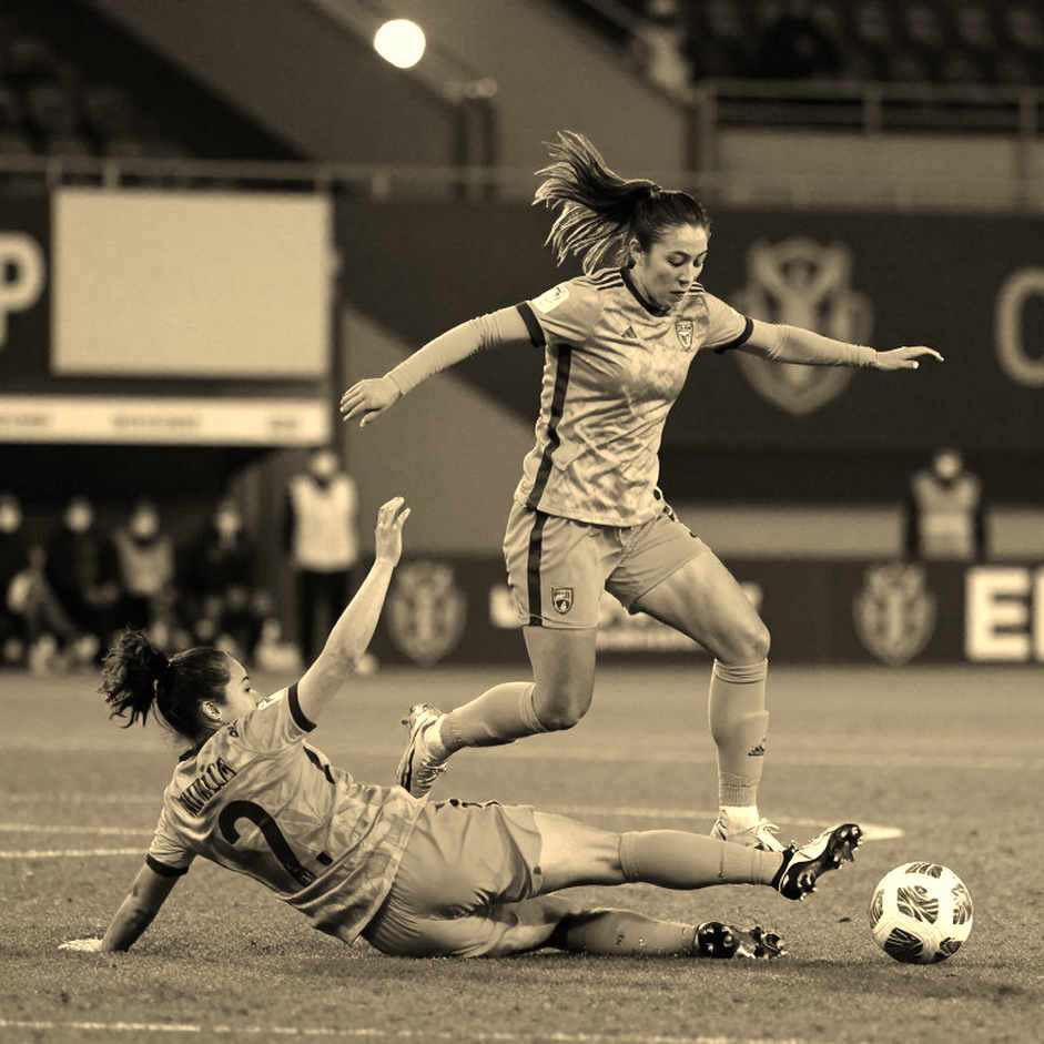 Mười phút cuối và nhịp thở không tên của V.League