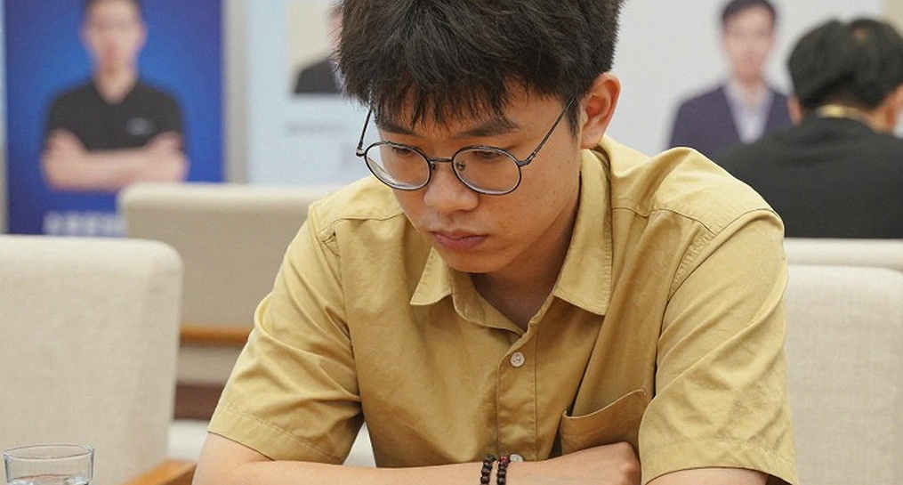 "Mạnh hơn cả khi vô địch Olympiad": lời khẳng định của một huấn luyện viên và bài kiểm tra dữ liệu phía sau
