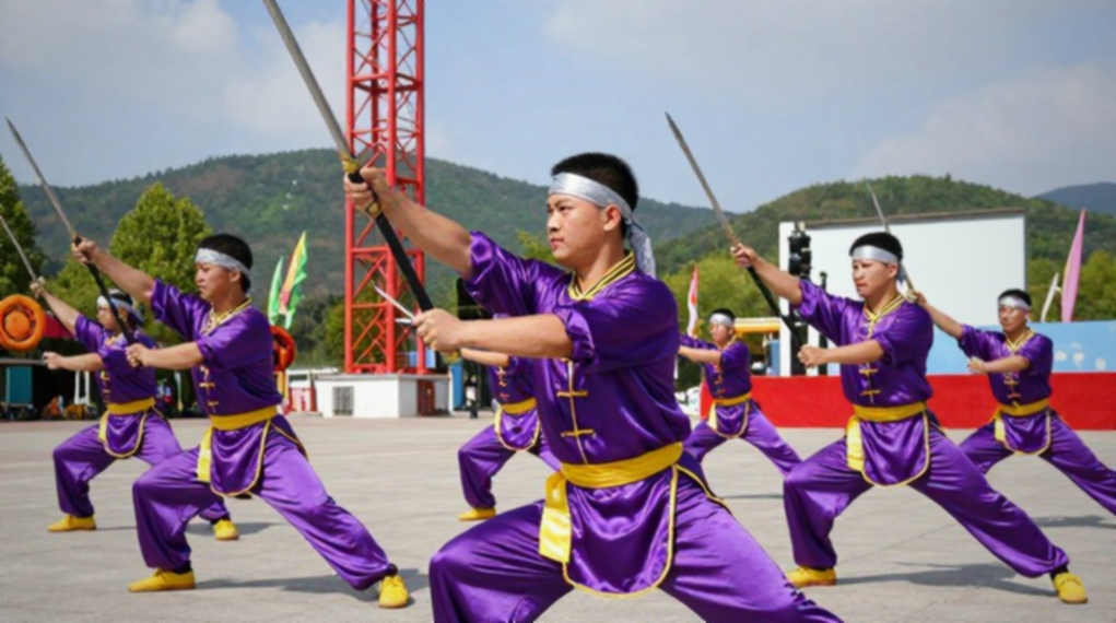 Người giữ nhịp ở Chuncheon: Phùng, Lệ Kim và bài toán thay cặp giữ vàng Người giữ nhịp ở Chuncheon: Phùng, Lệ Kim và bài toán thay cặp giữ vàng