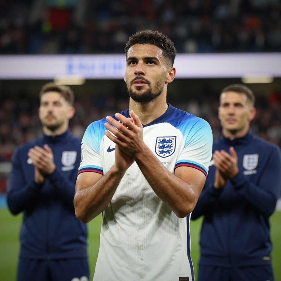 Zion Suzuki trong đội hình thuận chân của Premier League: tấm vé tiếp thị, không phải tấm huy chương