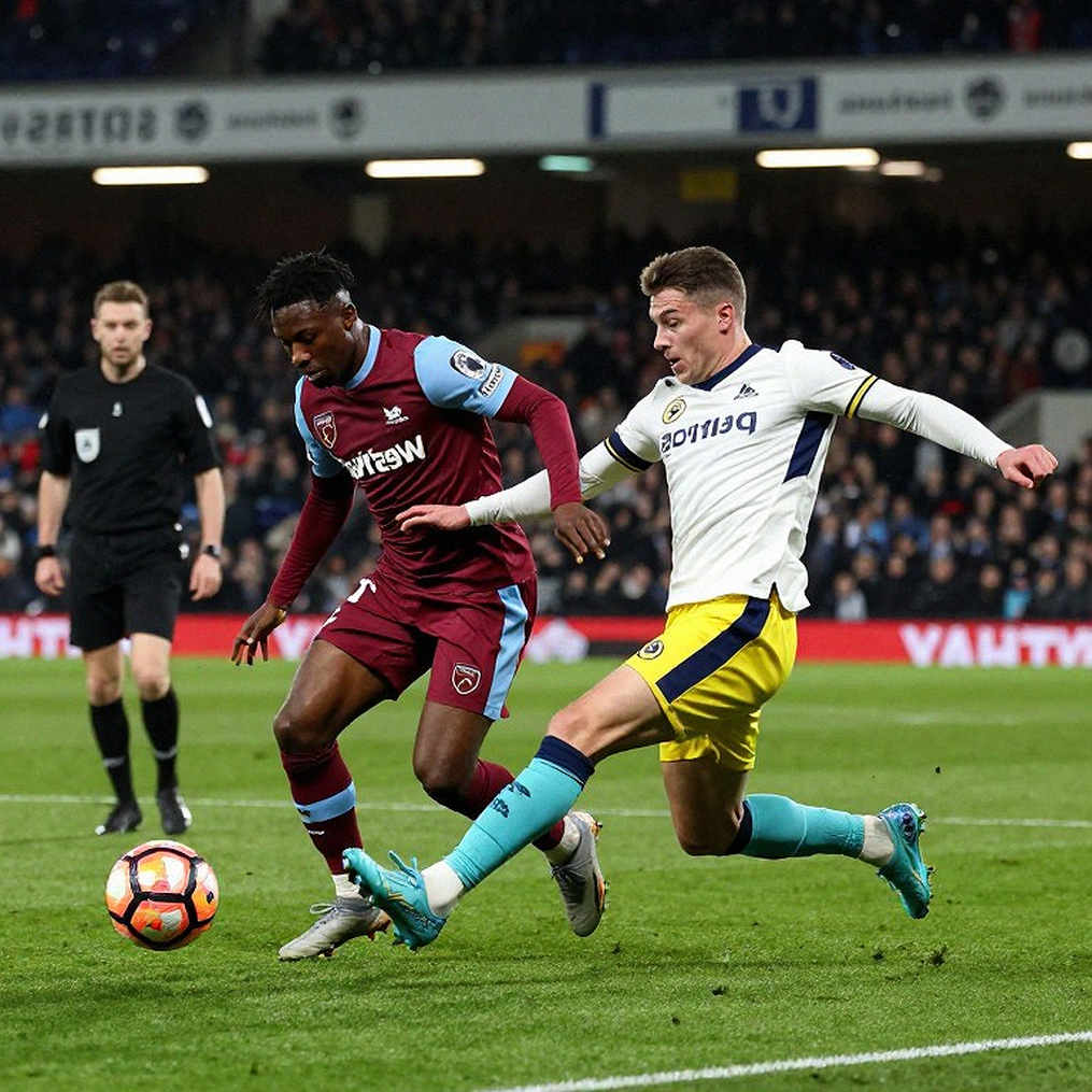 Bão chuyển nhượng Premier League: Carrick đáp trả, Salah lãnh án, Tottenham chìm sâu