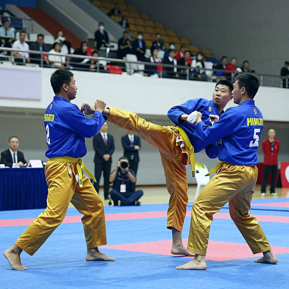 UFC hạng nặng 2026–2026: 27 triều đại, một khoảng lặng và bài toán quyền lực ngầm